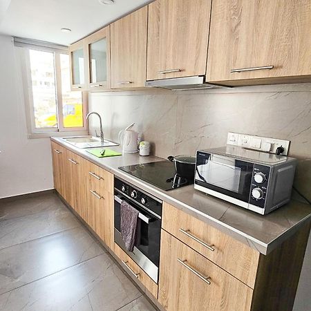 Eviathe Apartments Larnaca Ngoại thất bức ảnh