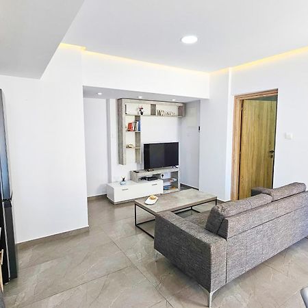 Eviathe Apartments Larnaca Ngoại thất bức ảnh