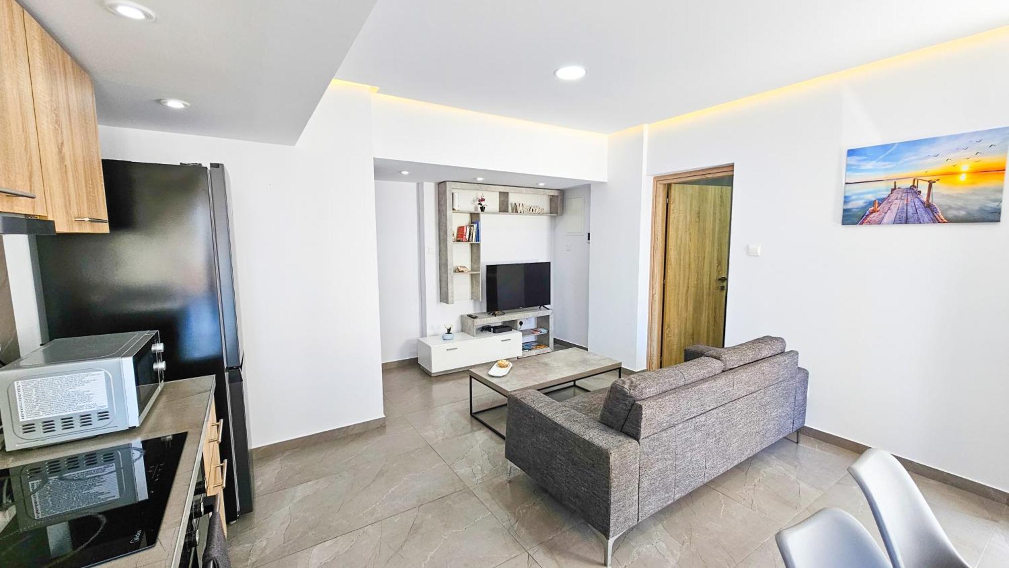 Eviathe Apartments Larnaca Ngoại thất bức ảnh