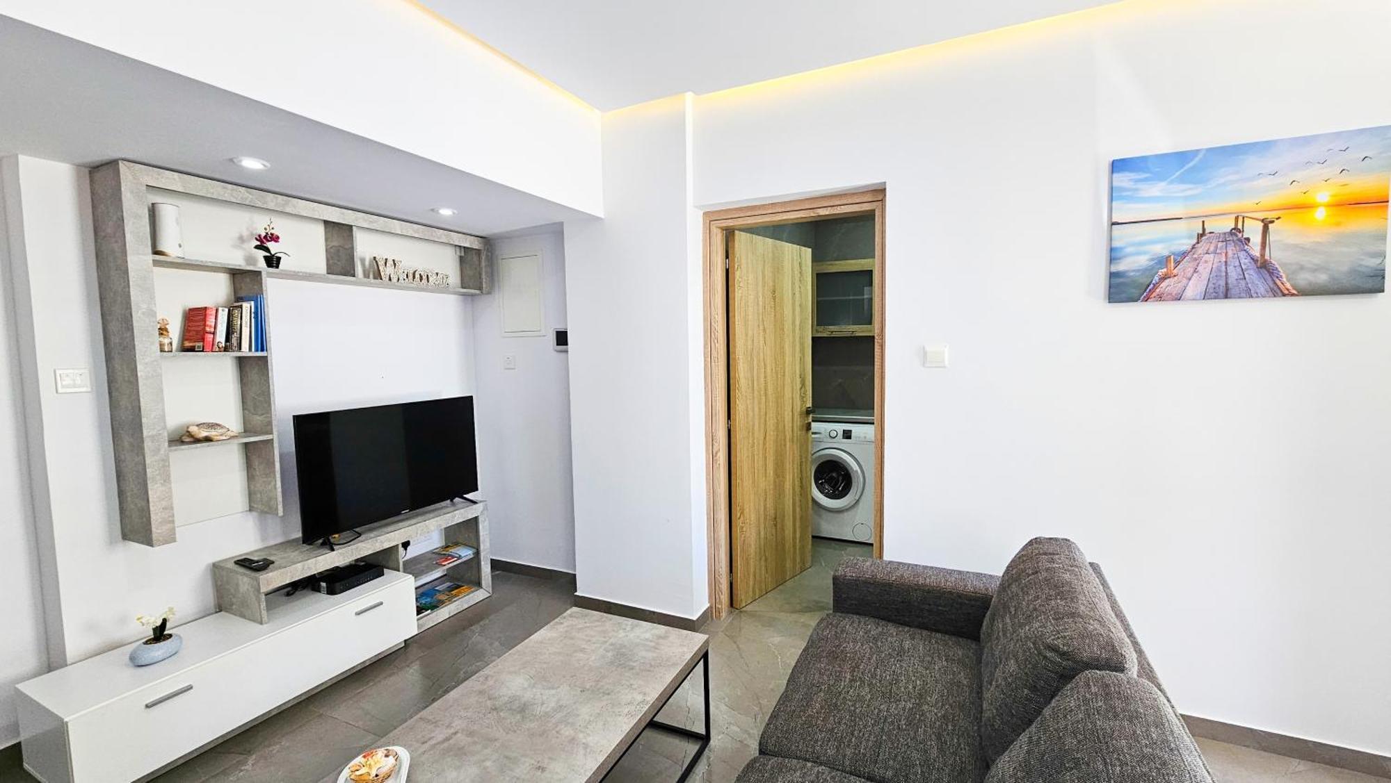 Eviathe Apartments Larnaca Ngoại thất bức ảnh